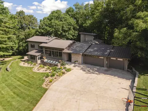 415 NE 3rd Ave, Waverly, IA 50677