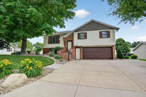 617 16th Ave, Gilbertville, IA 50634