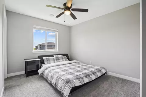 Bedroom - 813 Grindstone Cir, Waterloo, IA 50702 photo 2 of 3