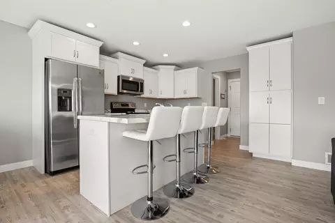 Kitchen - 813 Grindstone Cir, Waterloo, IA 50702 photo 1 of 3