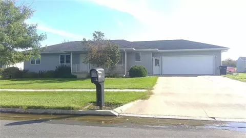 210 Brookside Dr, Parkersburg, IA 50665