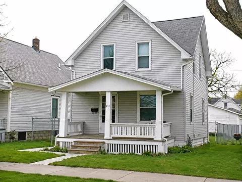 1024 SW 9 St, Cedar Rapids, IA 52404