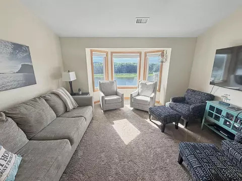 605 Sandy Point Rd #322, Harpers Ferry, IA 52146