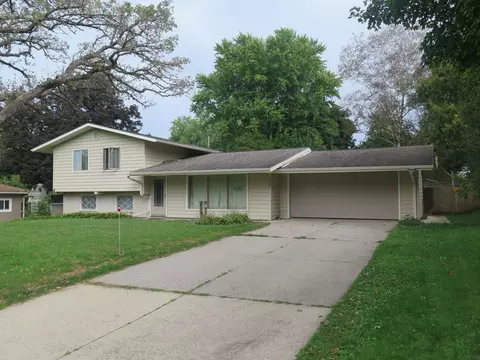 1504 Division St, Decorah, IA 52101