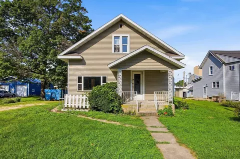109 S Front St, Greeley, IA 52050