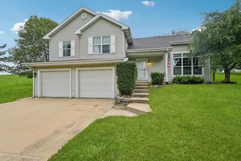 1201 NE 1st Ave, Waverly, IA 50677