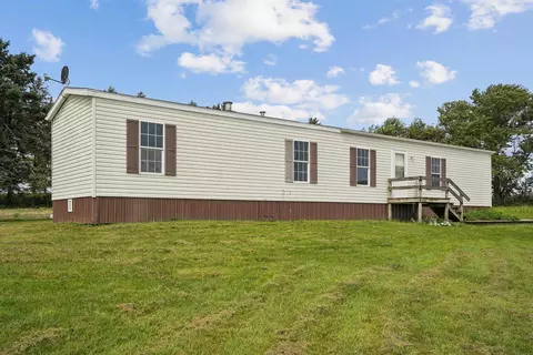 Exterior - 18236 90th St, Maynard, IA 50655 photo 1 of 4