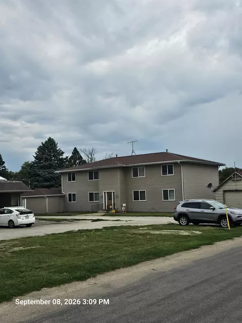 101 N Commercial St, Reinbeck, IA 50669