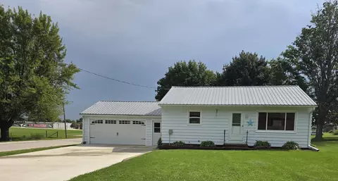 705 Lexington Ave, Nashua, IA 50658