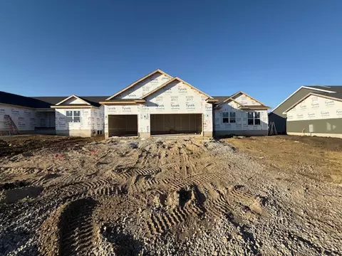 2801 Amber Valley Rd, Cedar Falls, IA 50613