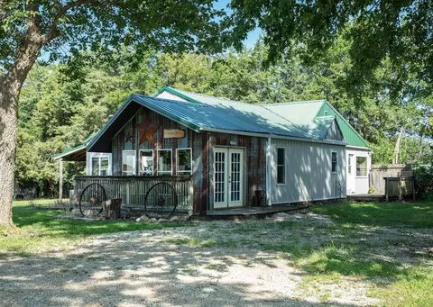 21764 Hwy 3, Allison, IA 50602