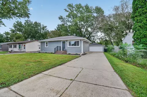 740 Hall Ave, Waterloo, IA 50703