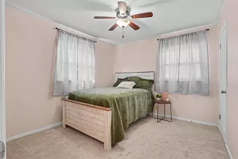 Bedroom - 1740 Corning Ave, Waterloo, IA 50701 photo 1 of 4