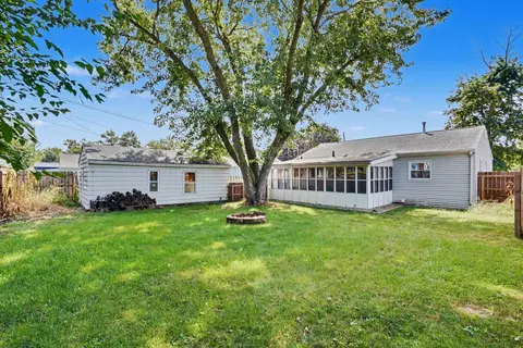 Exterior - 1740 Corning Ave, Waterloo, IA 50701 photo 6 of 9