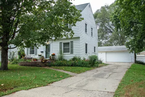 Exterior - 515 Cornwall Ave, Waterloo, IA 50702 photo 5 of 10
