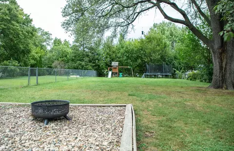 Exterior - 515 Cornwall Ave, Waterloo, IA 50702 photo 7 of 10