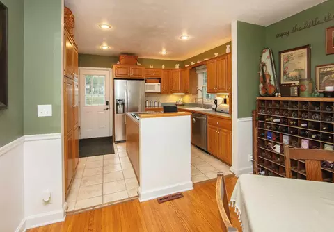 Kitchen - 515 Cornwall Ave, Waterloo, IA 50702 photo 1 of 5
