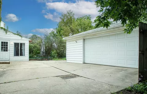 Exterior - 515 Cornwall Ave, Waterloo, IA 50702 photo 6 of 10