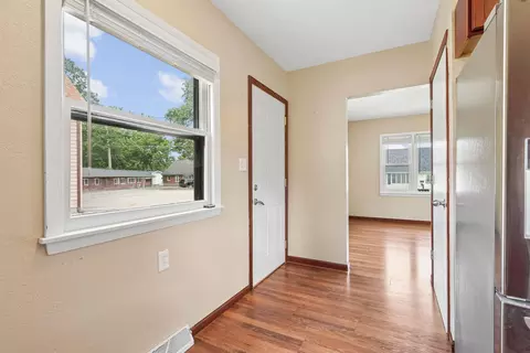 Entry Way - 1746 E Mitchell Ave, Waterloo, IA 50702 photo 1 of 1