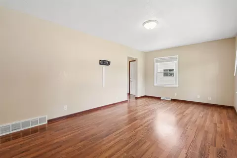 Living - 1746 E Mitchell Ave, Waterloo, IA 50702 photo 4 of 4