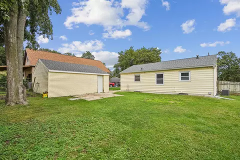 Exterior - 1746 E Mitchell Ave, Waterloo, IA 50702 photo 4 of 4
