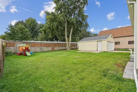 Exterior - 1746 E Mitchell Ave, Waterloo, IA 50702 photo 3 of 4