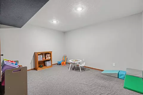 Other - 1004 David Dr, Independence, IA 50644 photo 7 of 10
