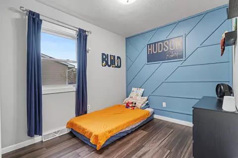 Bedroom - 1004 David Dr, Independence, IA 50644 photo 3 of 3