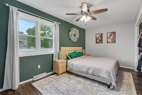 Bedroom - 1004 David Dr, Independence, IA 50644 photo 1 of 3