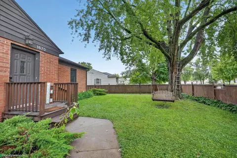 1670 Sager Ave, Waterloo, IA 50701