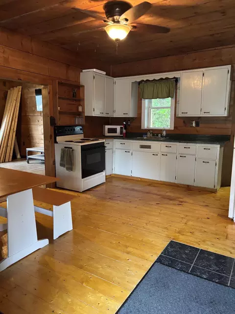 Kitchen - 613 C St, Mcgregor, IA 52157 photo 2 of 3