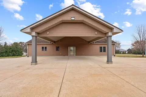 Exterior - 101 E 13th St, Sumner, IA 50674 photo 1 of 4
