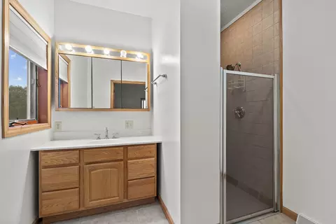 Bath - 101 E 13th St, Sumner, IA 50674 photo 3 of 4