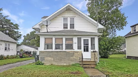 407 Rath St, Waterloo, IA 50703