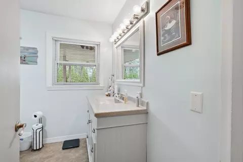 Bath - 3306 Midway Dr, Waterloo, IA 50701 photo 1 of 2