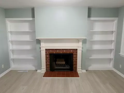 Living - 219 Main St, Plainfield, IA 50666 photo 2 of 4
