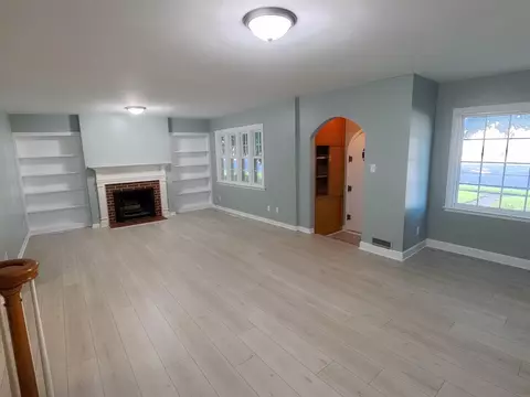 Living - 219 Main St, Plainfield, IA 50666 photo 1 of 4