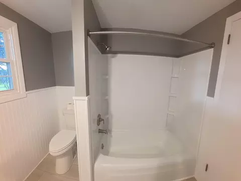 Bath - 219 Main St, Plainfield, IA 50666 photo 2 of 5