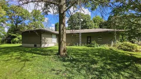 Exterior - 13726 230th St, Eldora, IA 50627 photo 3 of 5