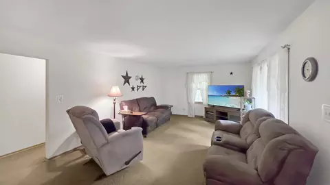 Living - 13726 230th St, Eldora, IA 50627 photo 2 of 3
