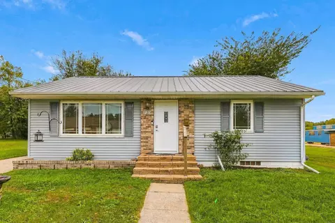 723 2nd Ave SE, Oelwein, IA 50662
