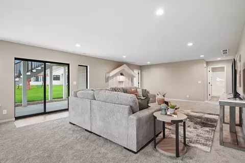 Living - 4610 Sonoma Dr, Cedar Falls, IA 50613 photo 5 of 7