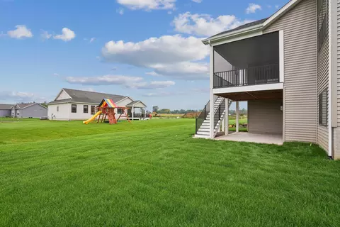 Exterior - 4610 Sonoma Dr, Cedar Falls, IA 50613 photo 5 of 6