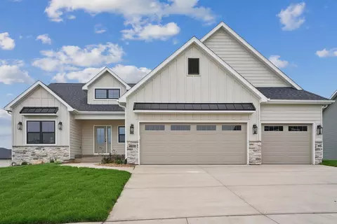 Exterior - 4610 Sonoma Dr, Cedar Falls, IA 50613 photo 2 of 6