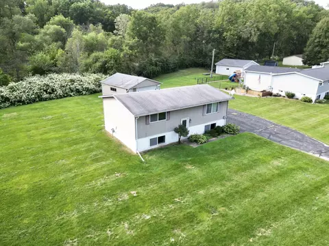 2715 College Dr, Decorah, IA 52101
