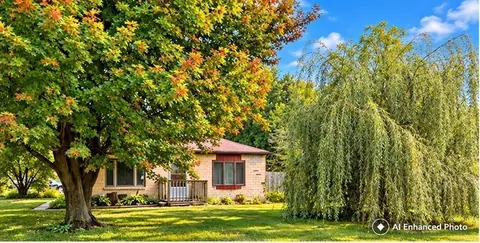 705 Burr Oak Ave, Evansdale, IA 50707