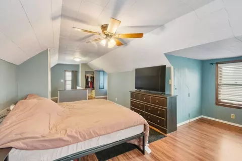 Bedroom - 1520 E Mitchell Ave, Waterloo, IA 50702 photo 6 of 7