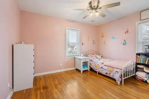Bedroom - 1520 E Mitchell Ave, Waterloo, IA 50702 photo 1 of 7