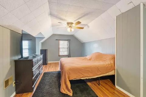 Bedroom - 1520 E Mitchell Ave, Waterloo, IA 50702 photo 7 of 7