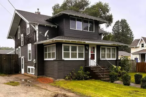 109 N Lincoln St, Sheffield, IA 50475